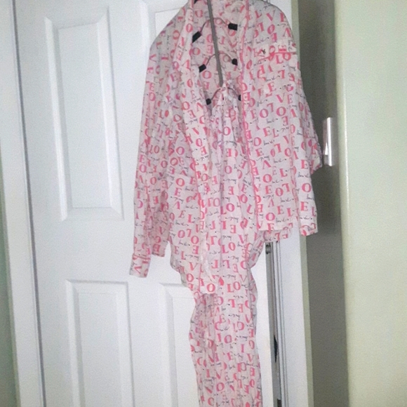 Victoria's Secret Other - Victoria secret cotton pjs.  Too long for me😊